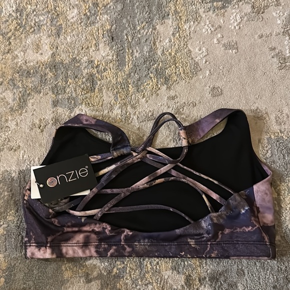 Onzie Chic Bra Athleisure - Picture 2 of 2